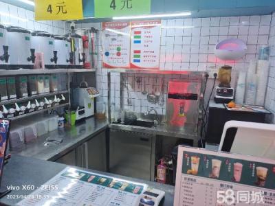诚心转让价格可议 设备货源一起转 还剩下4个月租金