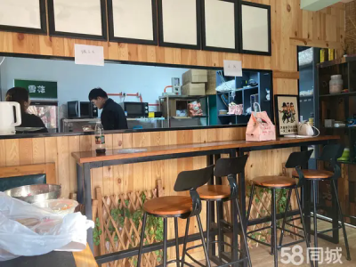 可空转 轻食店和火锅外卖店有住宿双项目可外摆