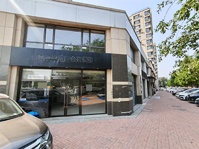机场万达地铁口大门头公建出租