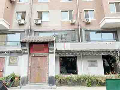 黄河路长城饭店旁590平空铺出租