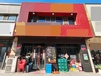 体育新城场南临街大门头烧烤转让（租金可议）