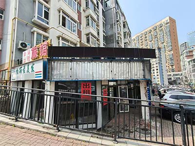 高新万达正对临街把角空铺出租