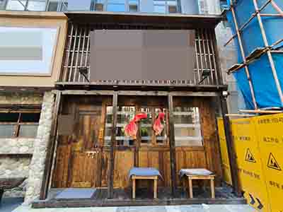 东港港隆路临街主道餐饮转让
